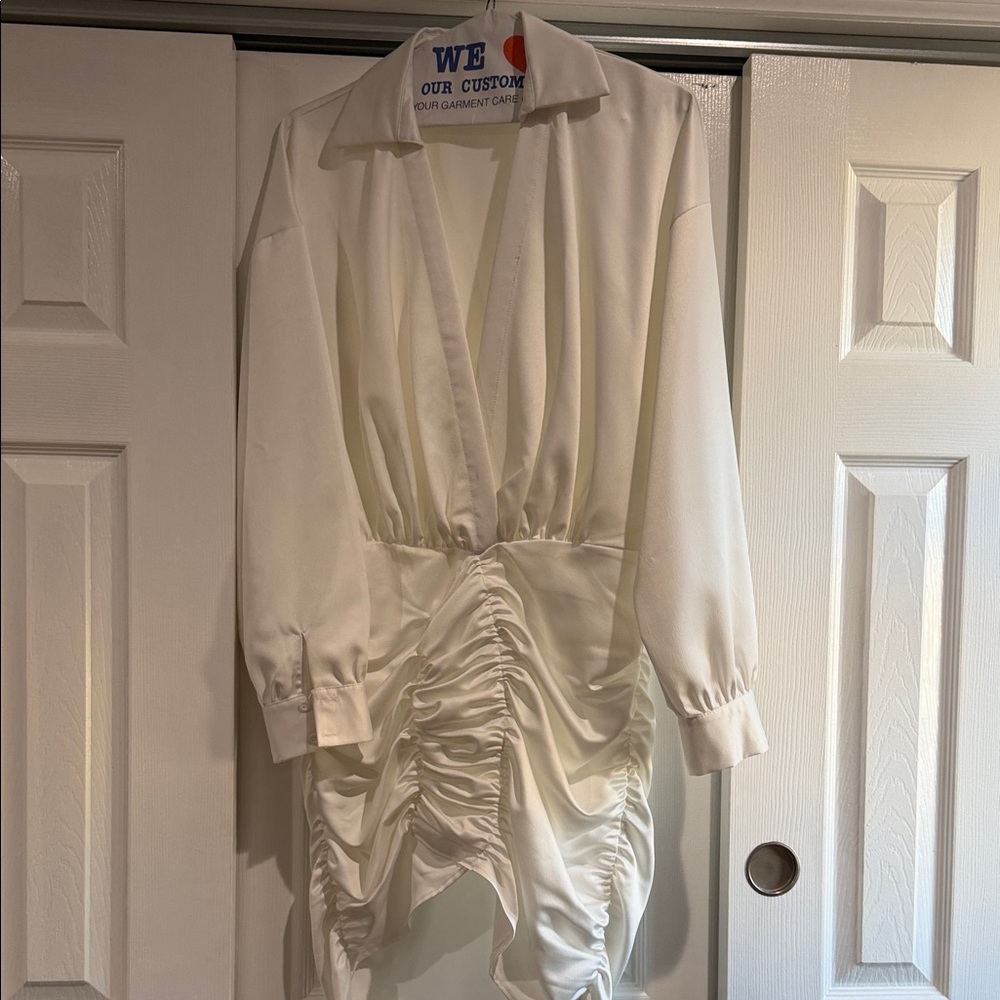 PrettyLittleThing White Ruched Long Sleeve Dress